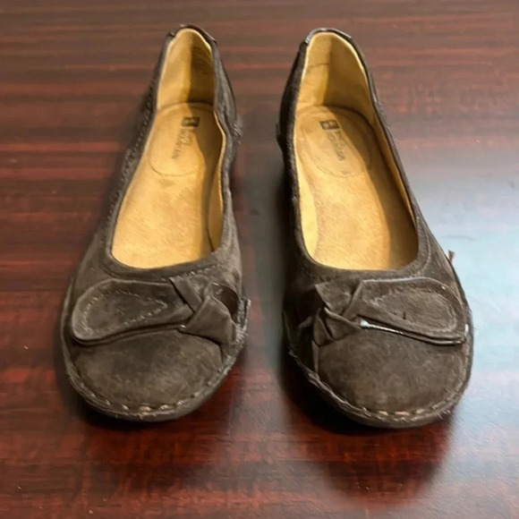 White Mountain | Suede Leather dark brown flats rounded toe women’s 7‎ M - Picture 1 of 9
